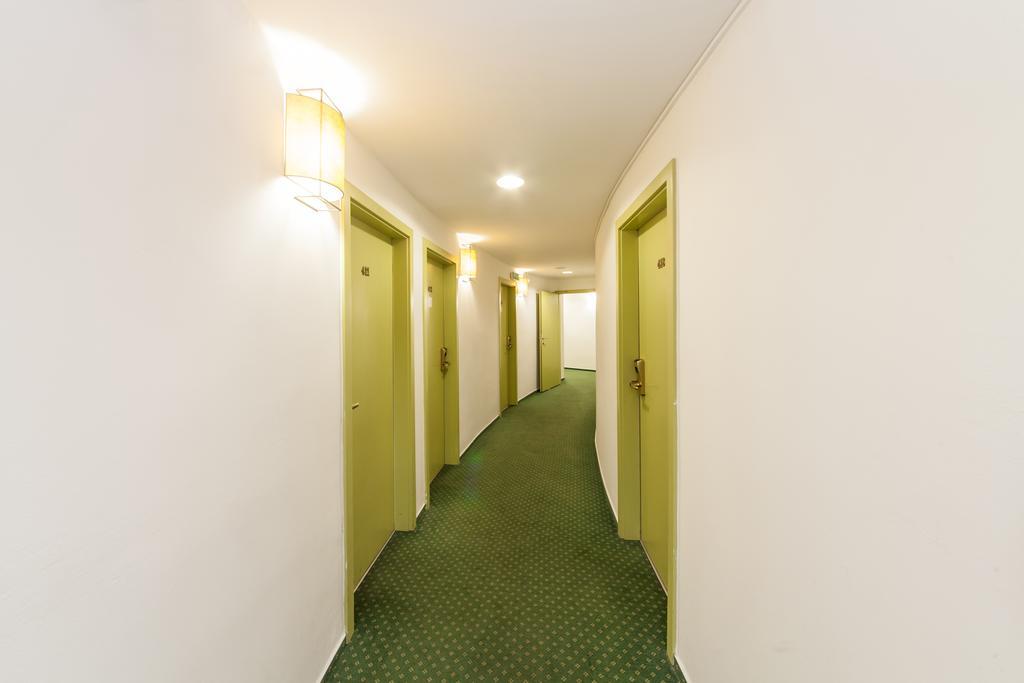 Hotel Vitkov Prag Exterior foto