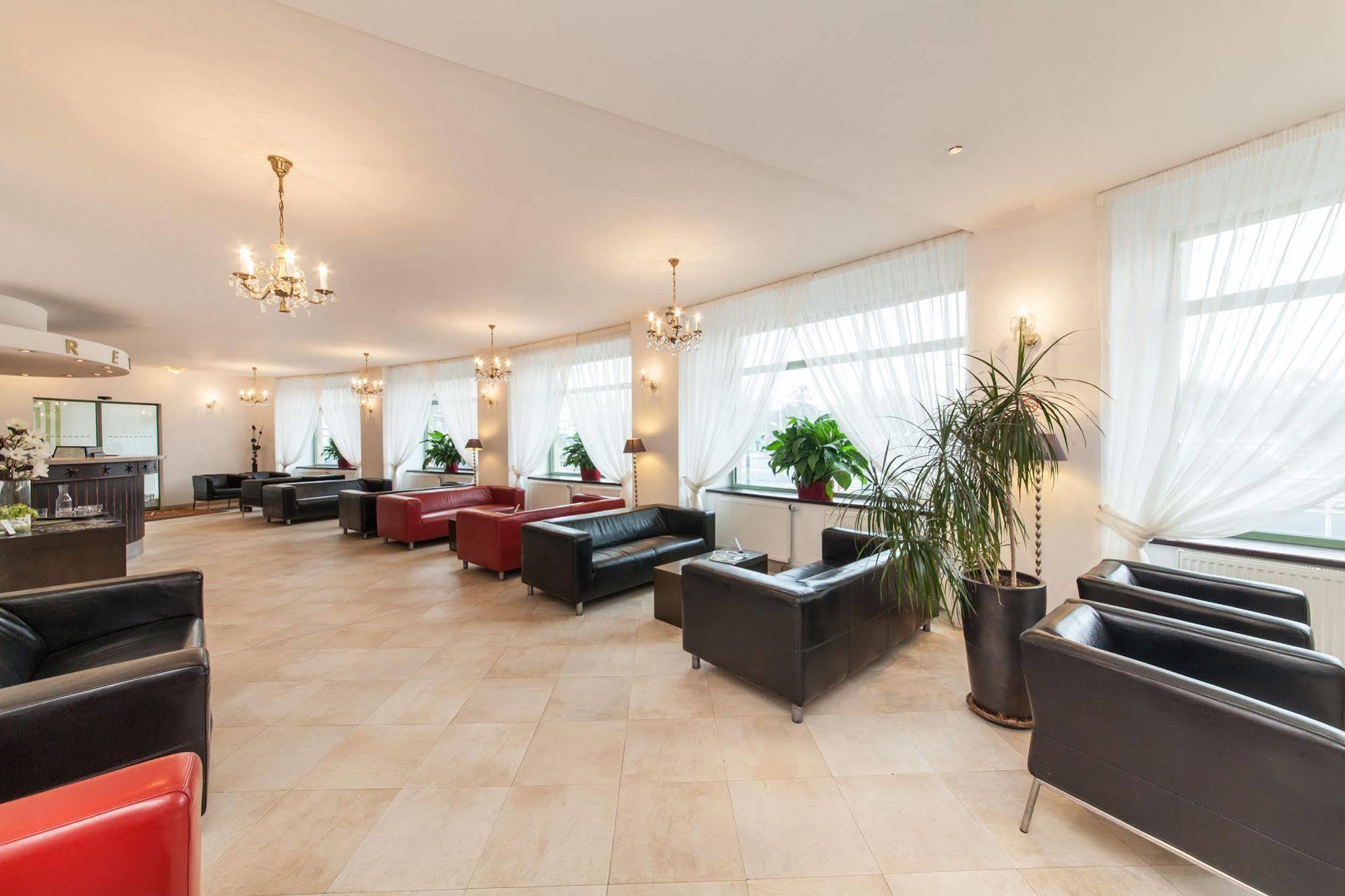 Hotel Vitkov Prag Exterior foto