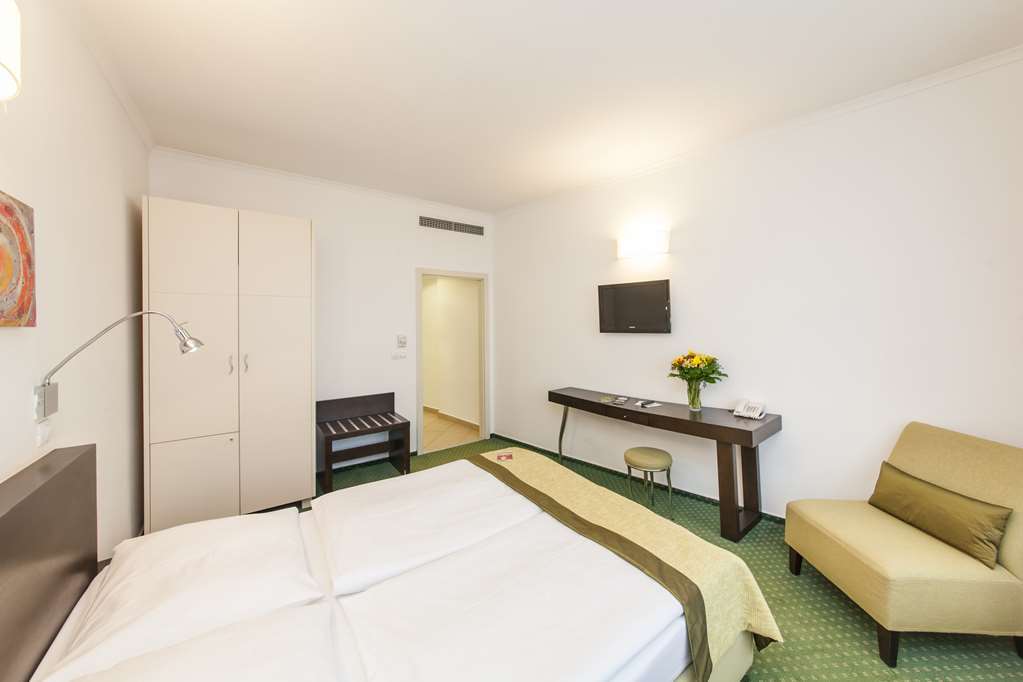 Hotel Vitkov Prag Exterior foto